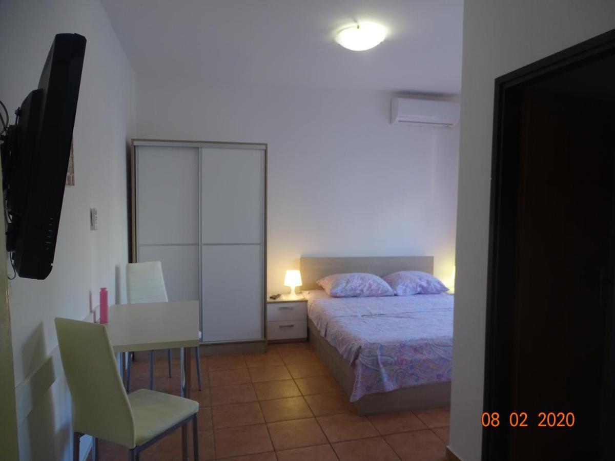 Apartments Antea & Magdalena Pirovac Esterno foto