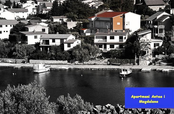 Apartments Antea & Magdalena Pirovac Esterno foto