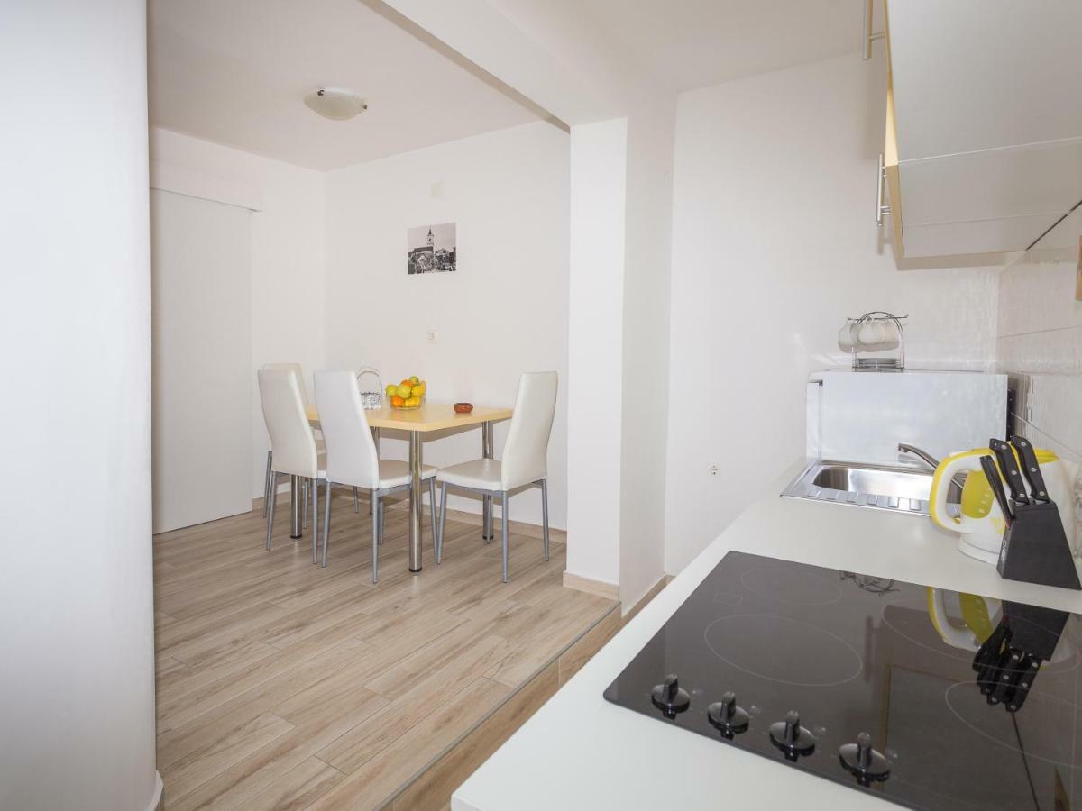 Apartments Antea & Magdalena Pirovac Esterno foto